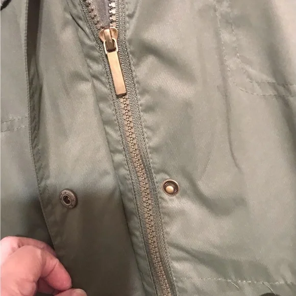 YOKI woman’s light weight fall jacket with hood, size 1XL, color olive green. - Picture 4 of 7